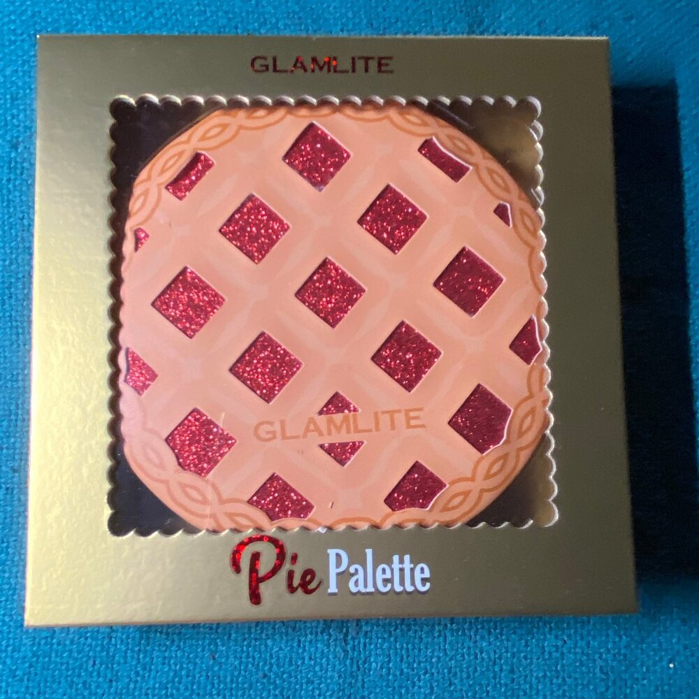 GlamLite Cherry Pie Eyeshadow Palette, BNIB